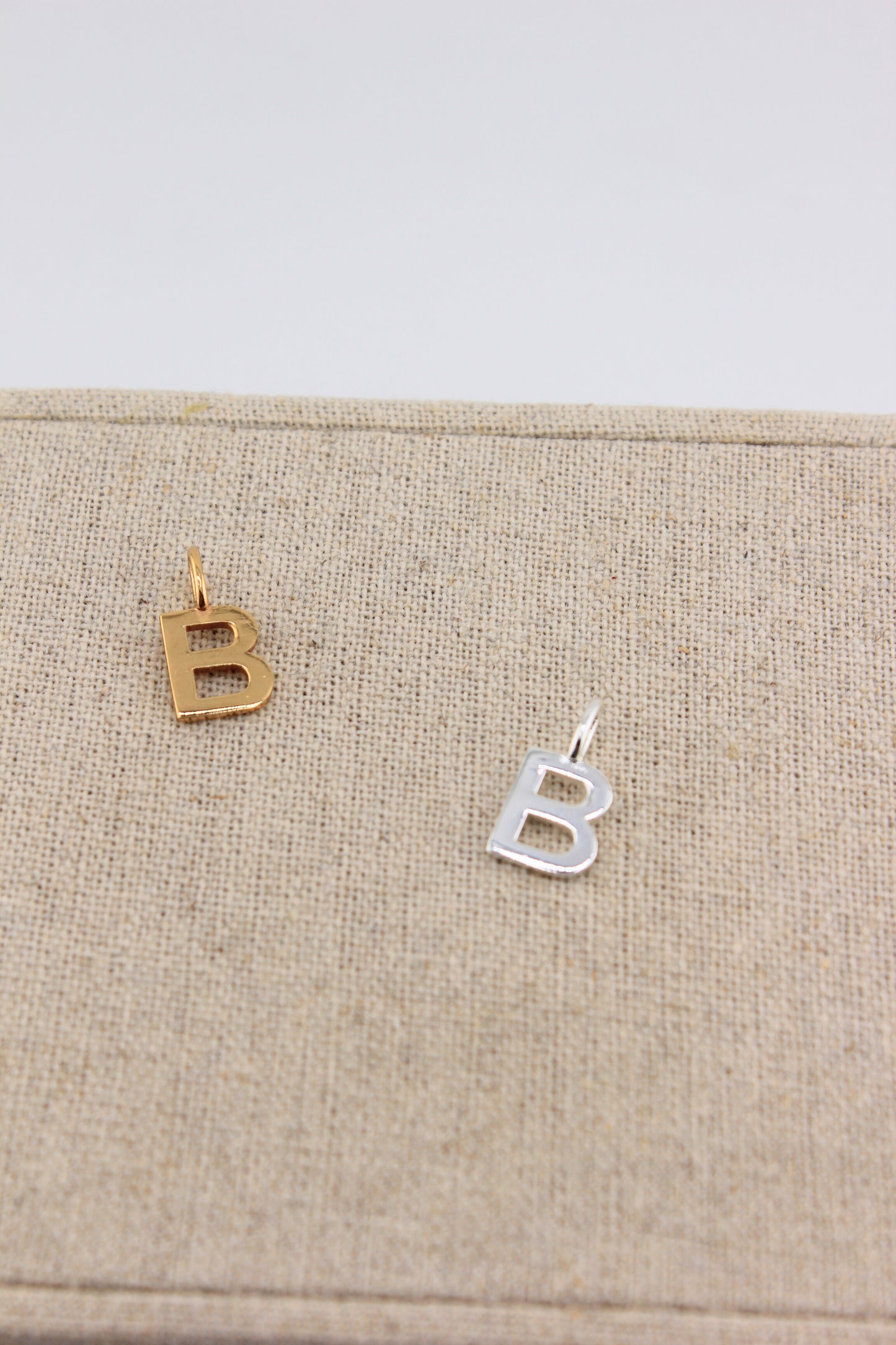 Anhänger Buchstabe B