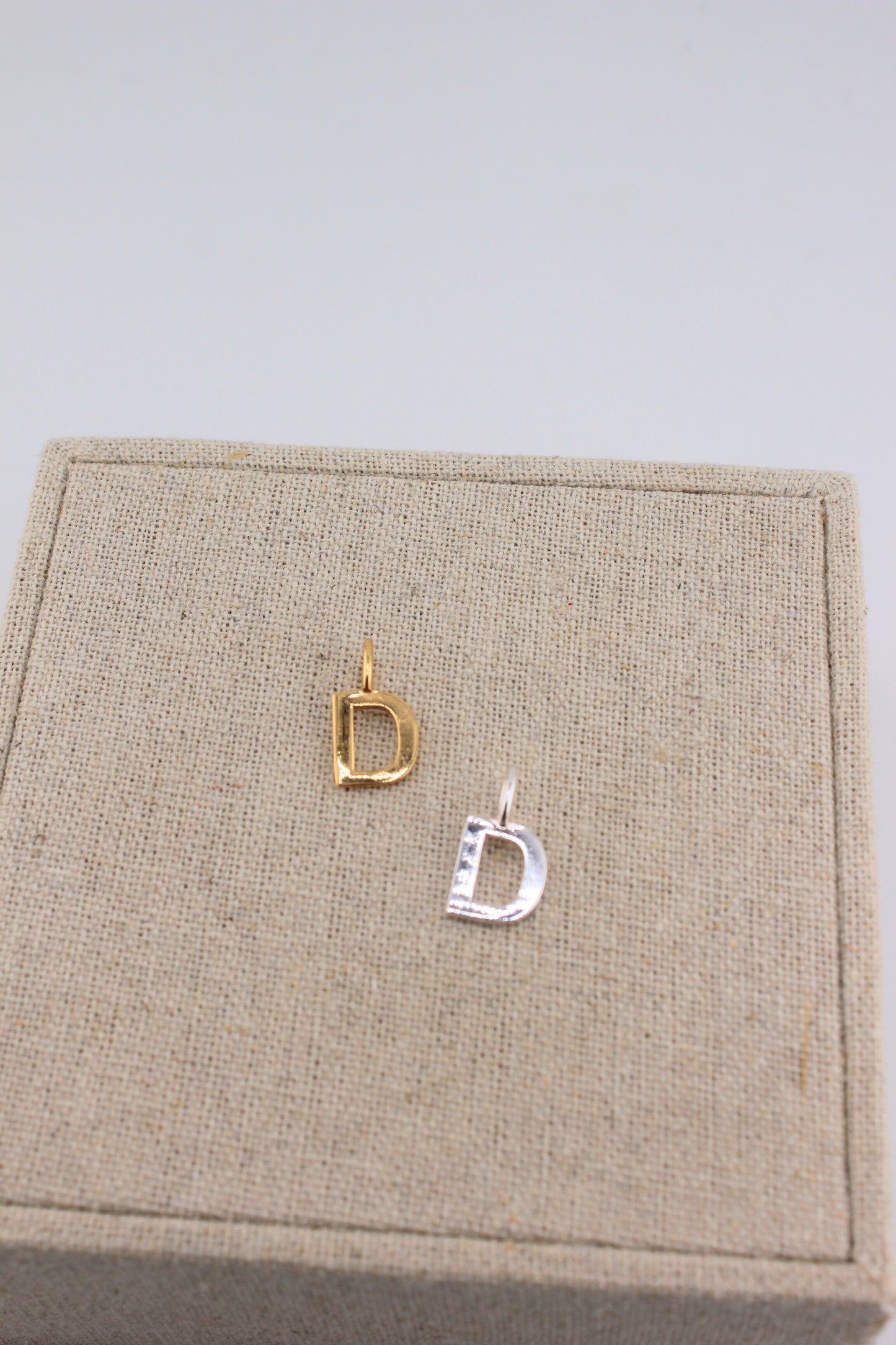 Anhänger Buchstabe D