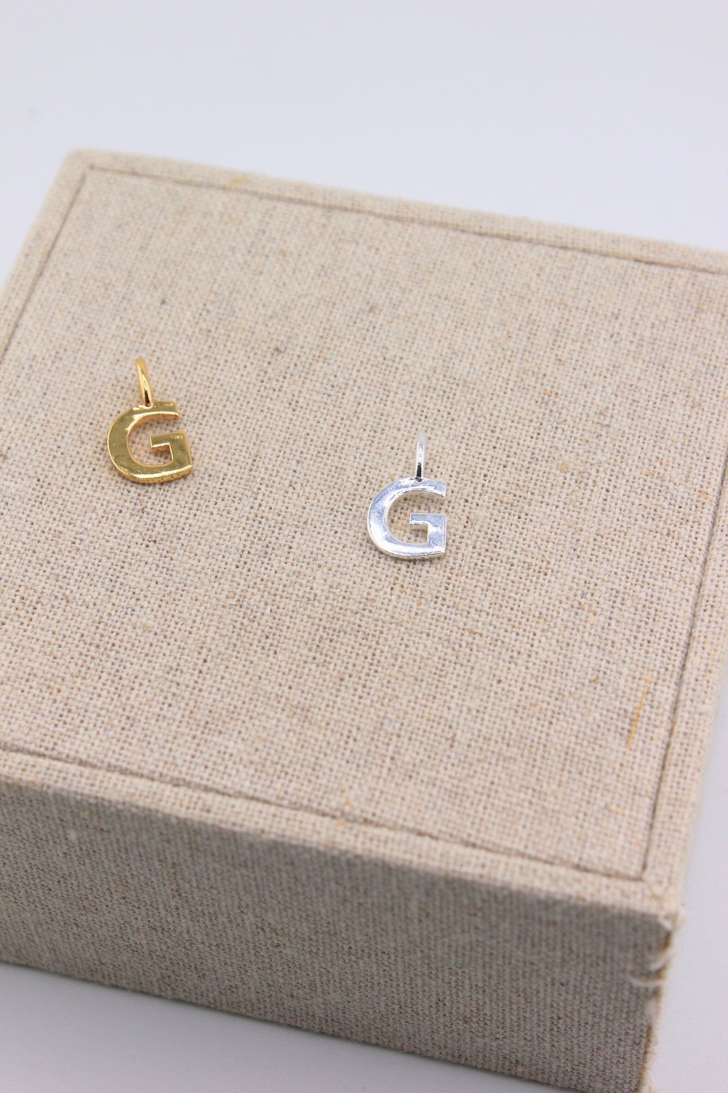 Anhänger Buchstabe G