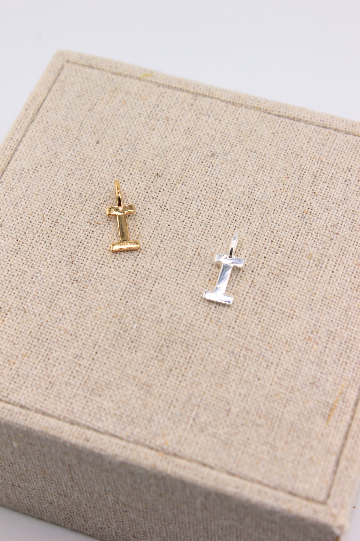 Anhänger Buchstabe I