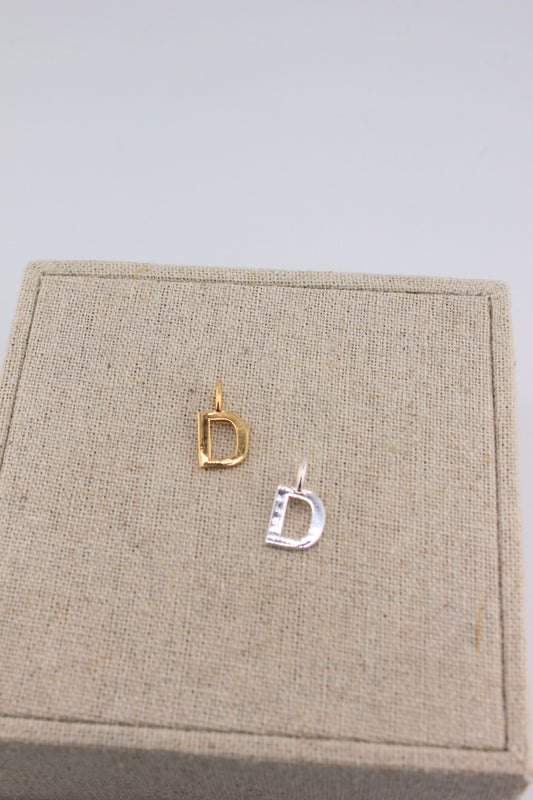 Anhänger Buchstabe D