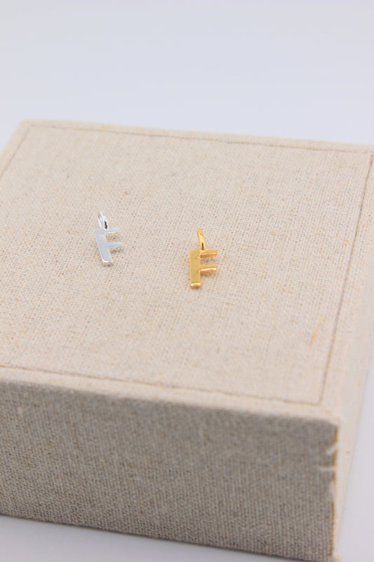 Anhänger Buchstabe F